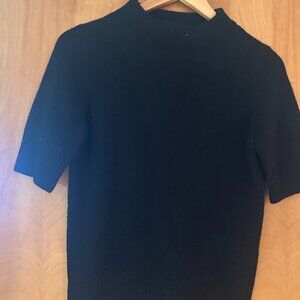 Judith & Charles Black Shortsleeve Sweater